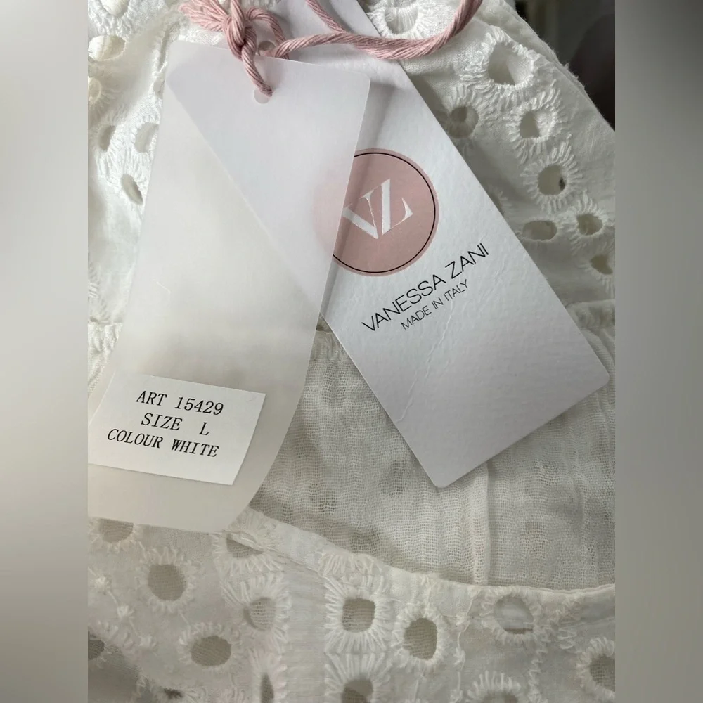 VZ Vanessa Zani NWT White Eyelet Lace Dress. Made in Italy